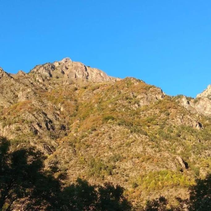 Chambre Ou Gite Dans Une Maison De Montagne - De Suzon A Zelie Entraigues  المظهر الخارجي الصورة